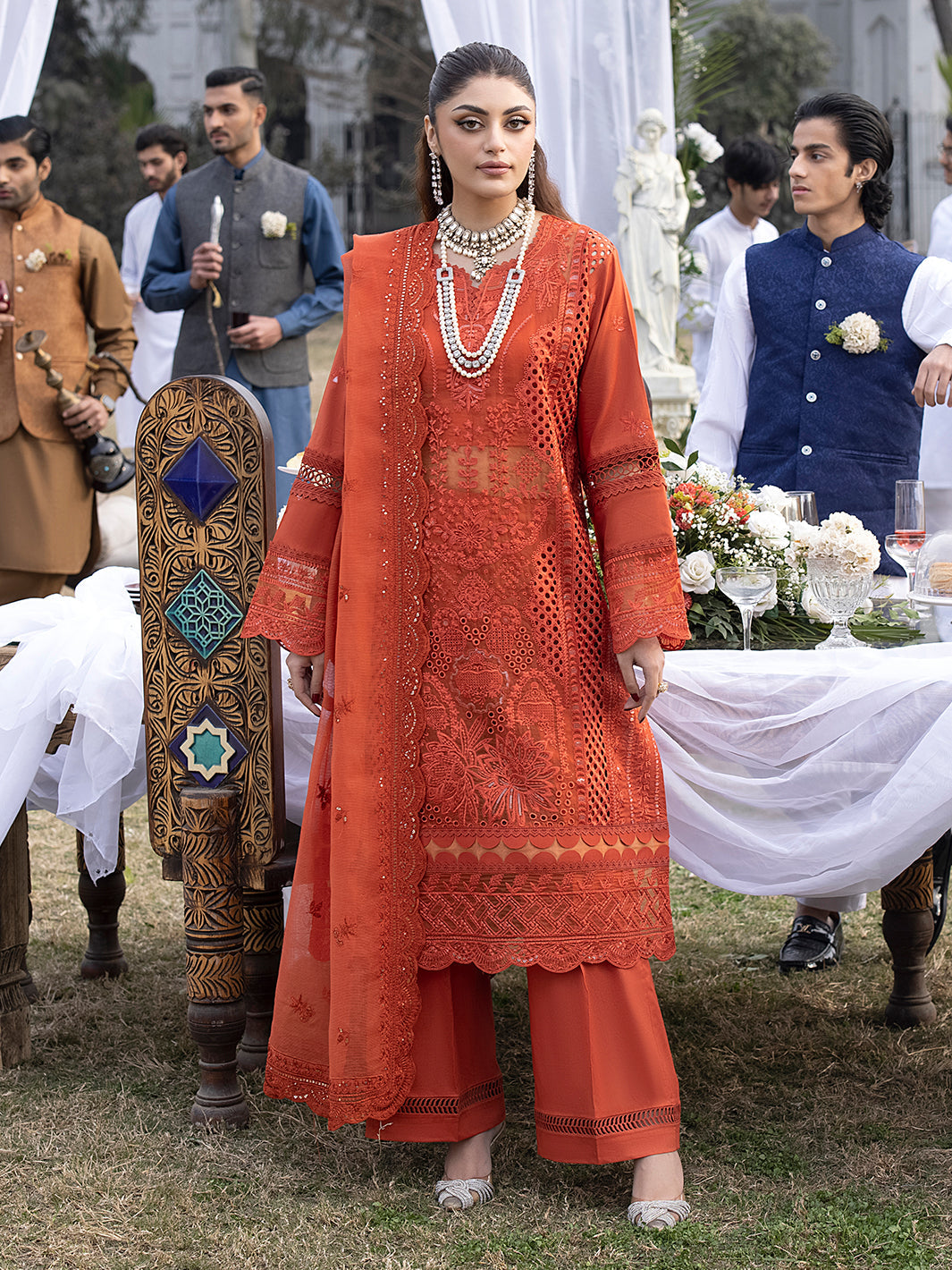 Mahnur | Mahrukh Luxury Lawn 24 | IRIS - Saira Saqlain