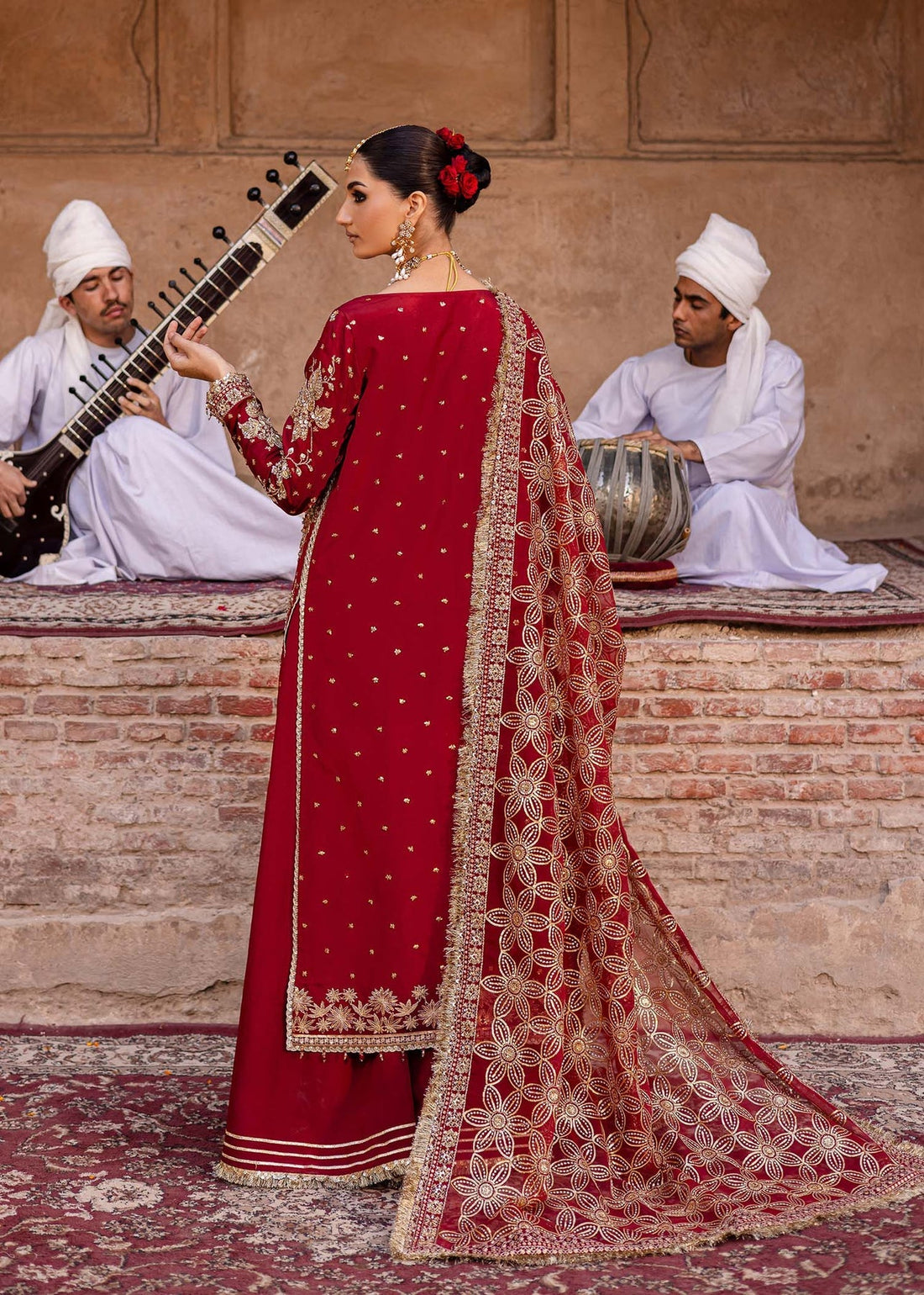 Akbar Aslam | Dastaan Luxury Formals | Arusa -   Ladies Clothes -  Saira Saqlain