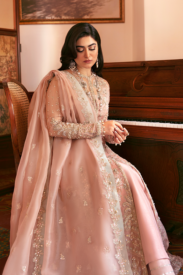 Soraya | Lumene Festive | ROSALIE - Saira Saqlain