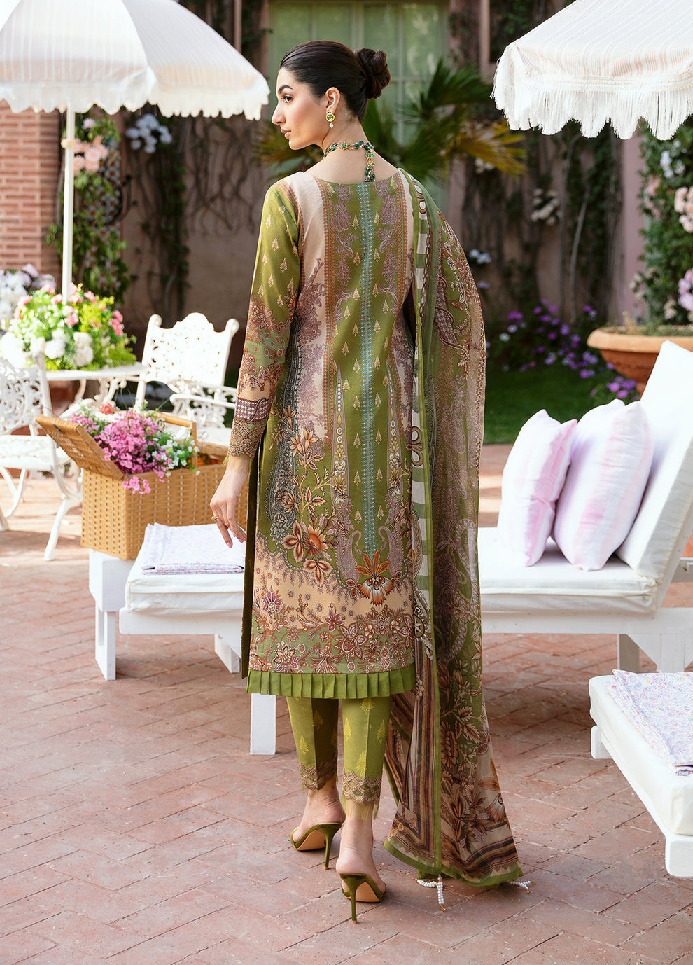 Gulaal | Summer Glow Lawn 24 | ALICIA (GL-L-24V3-04) - Saira Saqlain