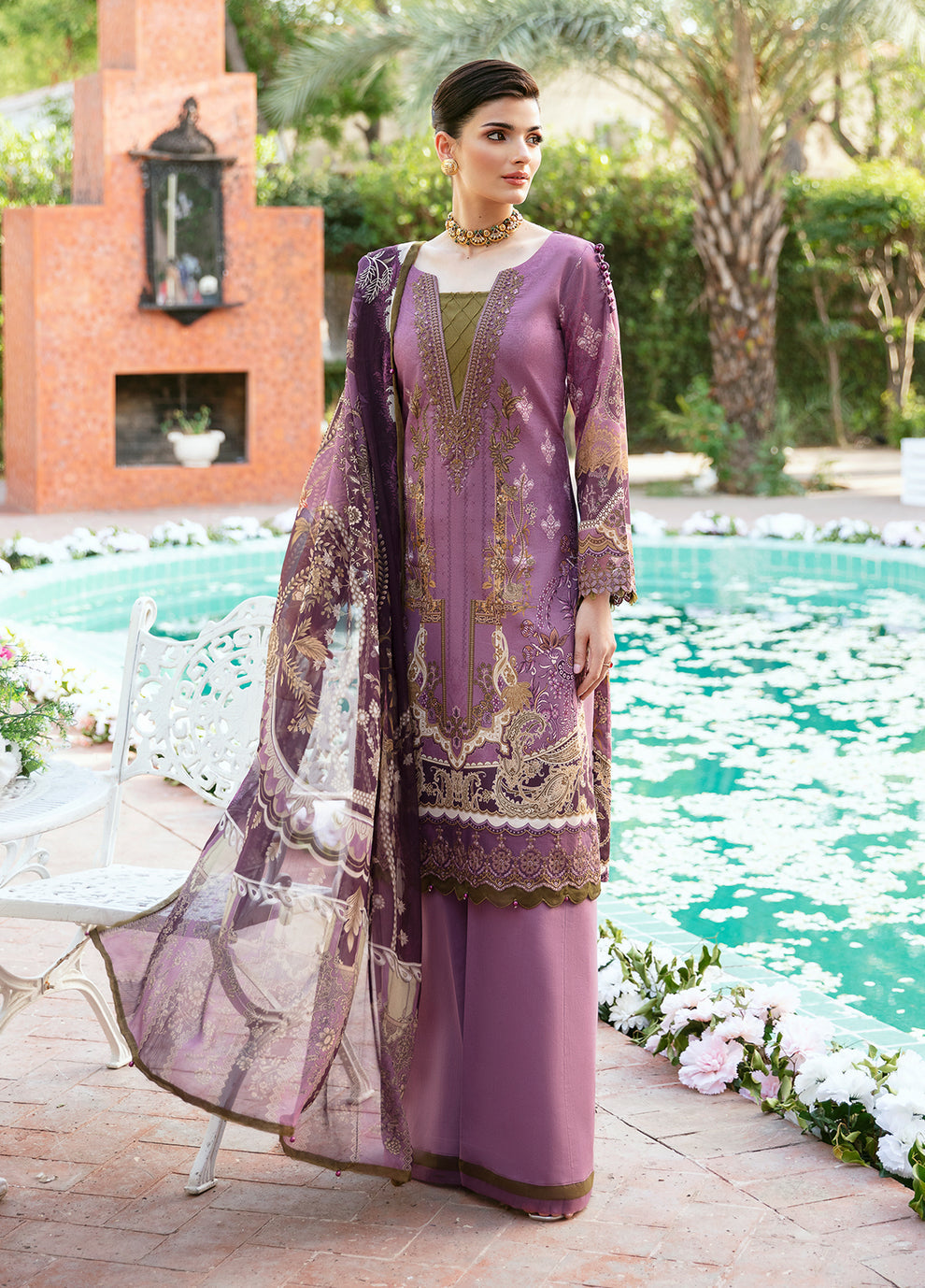 Gulaal | Summer Glow Lawn 24 | ESMERAY (GL-L-24V3-03) - Saira Saqlain