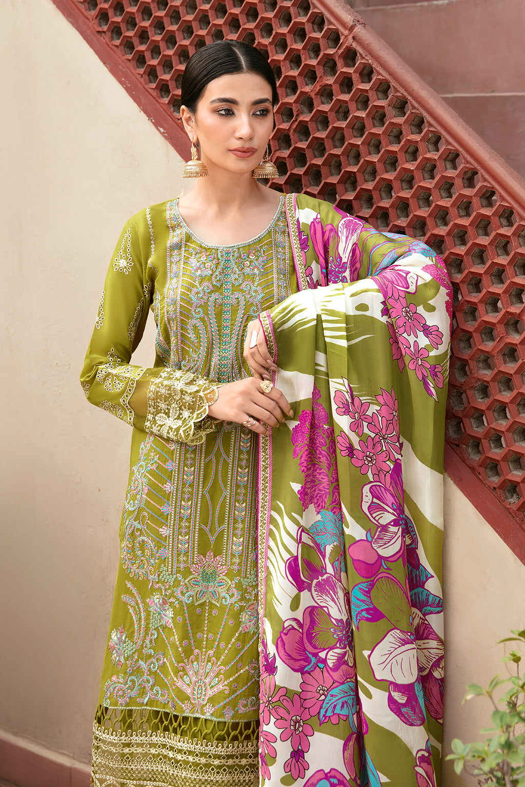 Ramsha | Luxury Lawn 24 | L-807 - Saira Saqlain