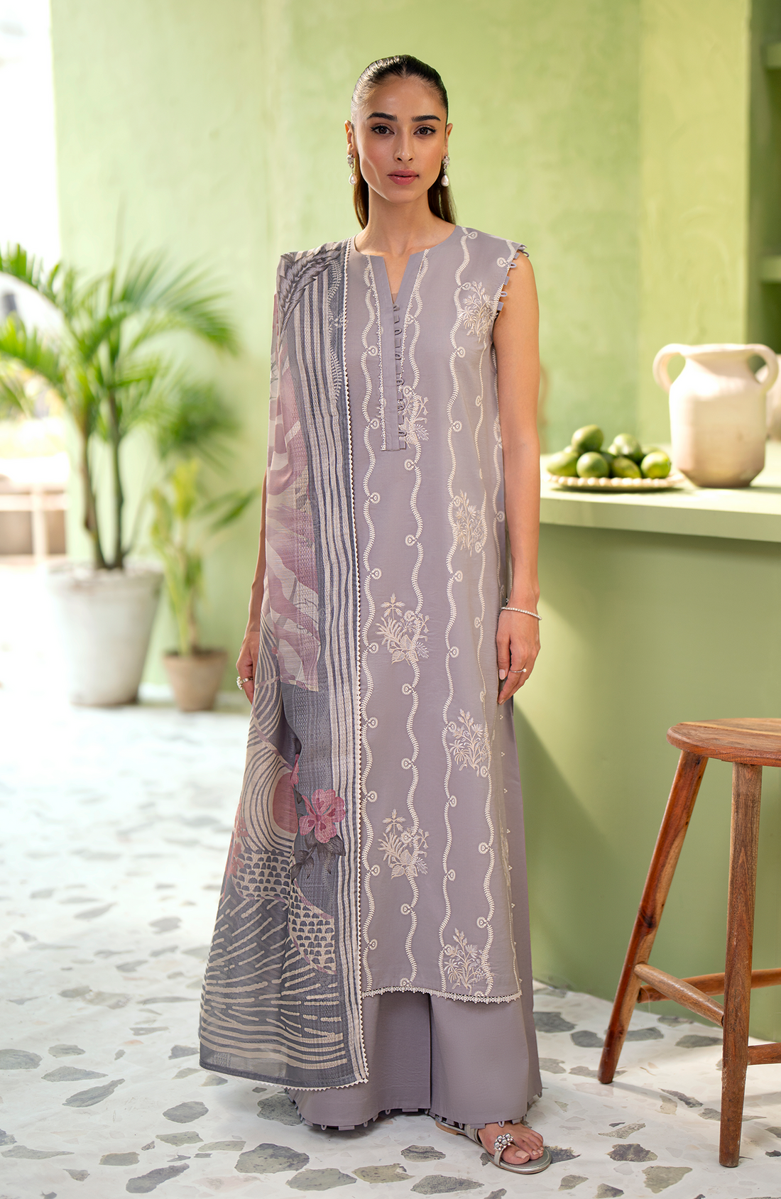 Seran | Artisan Lawn 25 | GRIS - Saira Saqlain