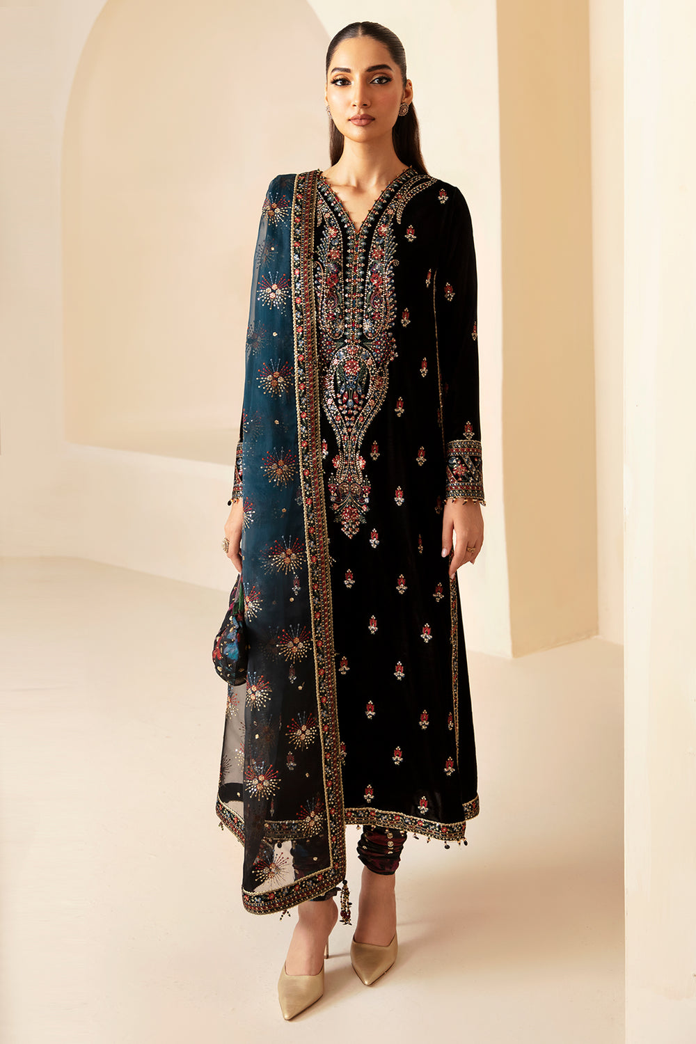 Jazmin | Velvet Edit 24 |  Velvet Formal VF-2028 - Saira Saqlain