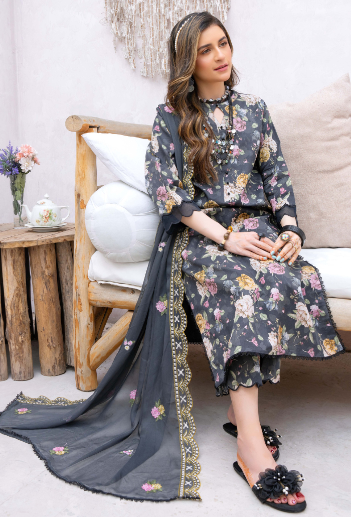 Humdum | Gardenia Lawn 24 | PLG 3 - D03 - Saira Saqlain
