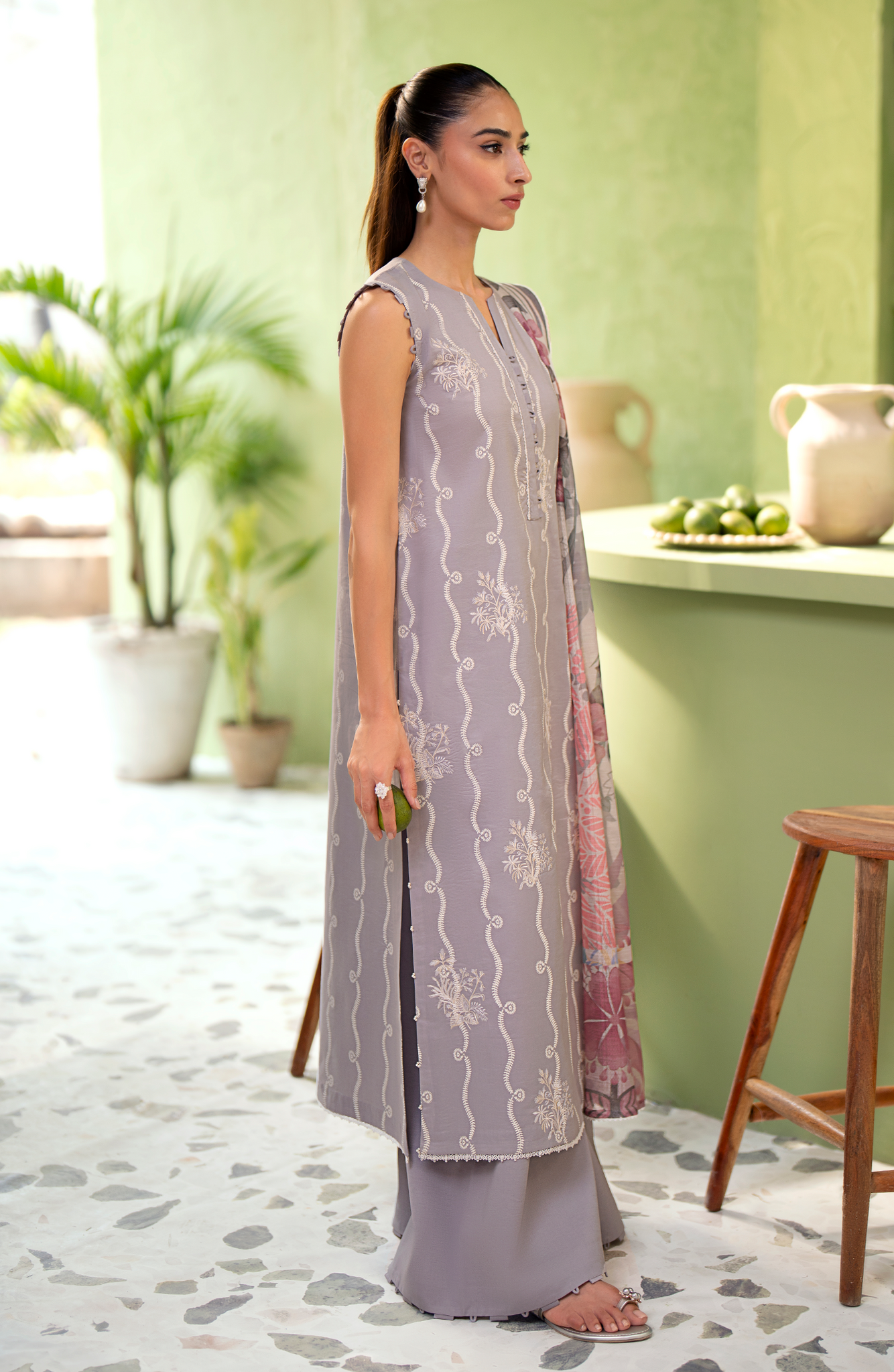 Seran | Artisan Lawn 25 | GRIS - Saira Saqlain