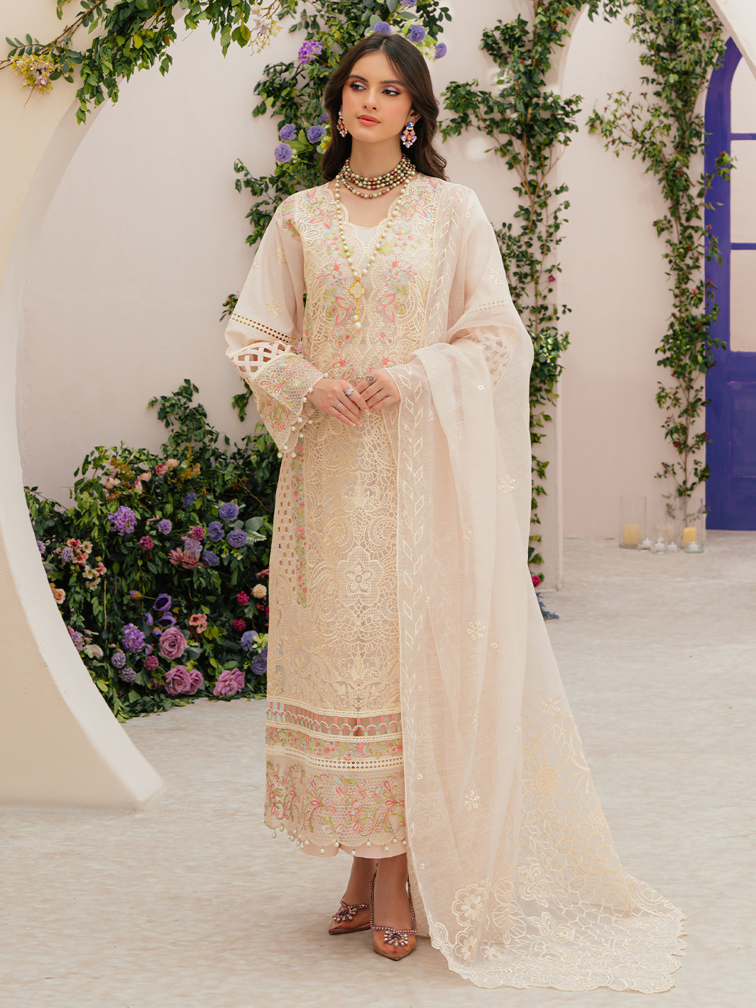 Mahnur | Allenura Luxury Lawn 24 | ALLORA - Saira Saqlain