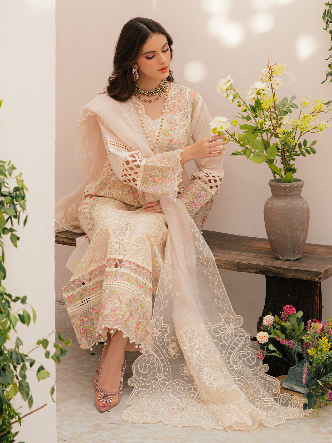 Mahnur | Allenura Luxury Lawn 24 | ALLORA - Saira Saqlain