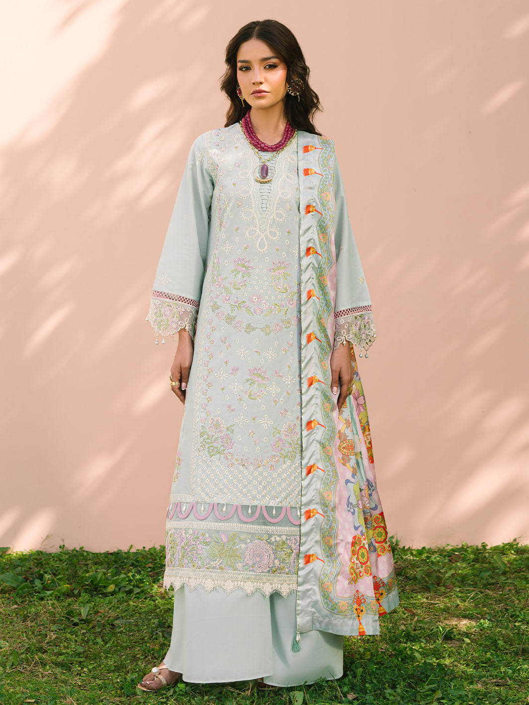Mahnur | Dahlia Luxury Lawn 25 | Advina -   Ladies Clothes -  Saira Saqlain