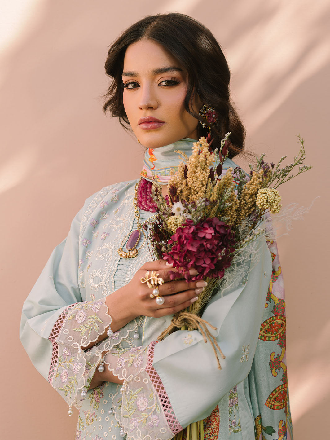 Mahnur | Dahlia Luxury Lawn 25 | Advina -   Ladies Clothes -  Saira Saqlain