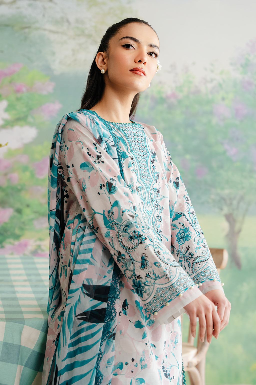Afrozeh | The Floral Charm | Cashmere - Saira Saqlain