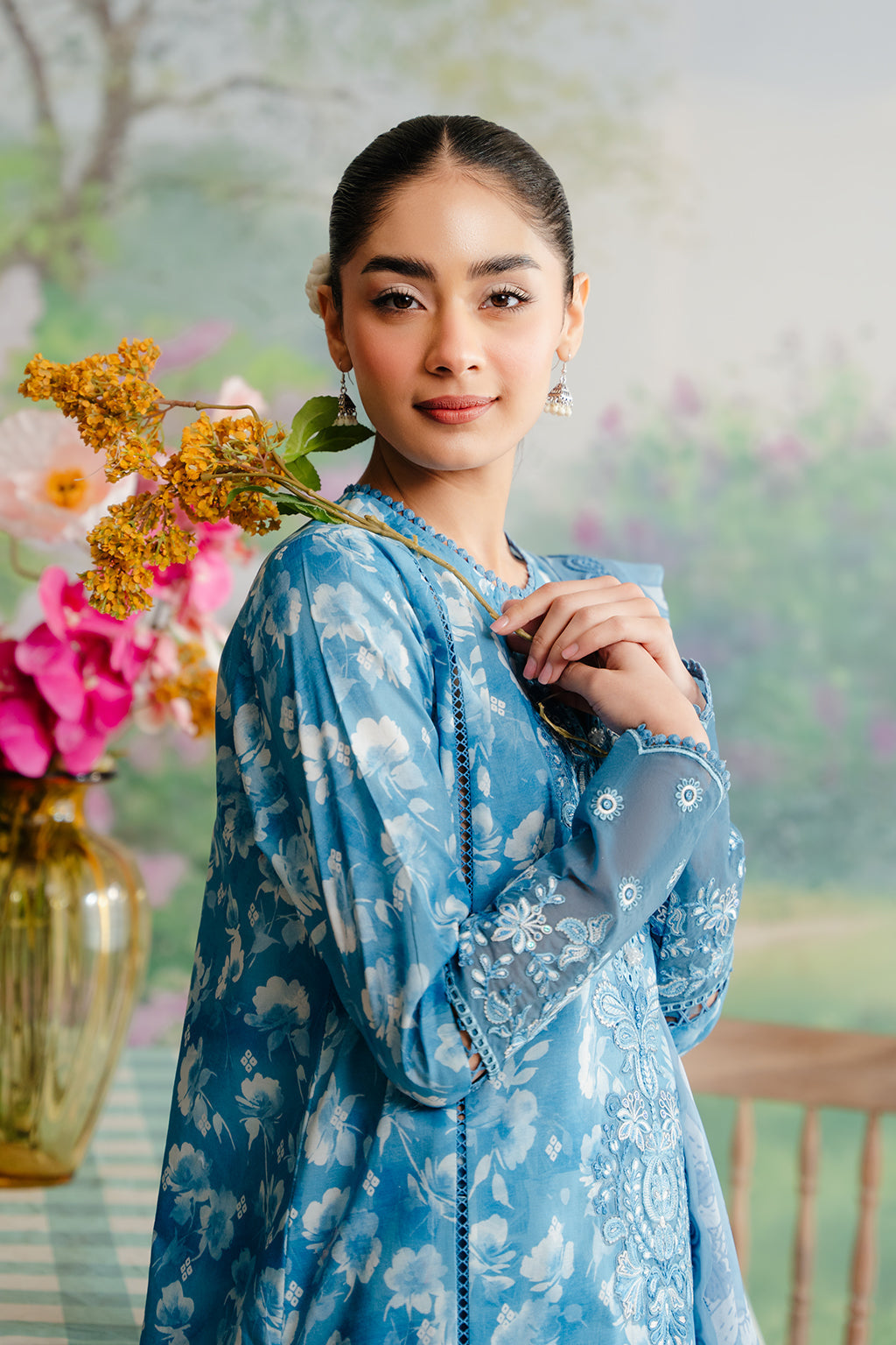 Afrozeh | The Floral Charm | Nigella - Saira Saqlain