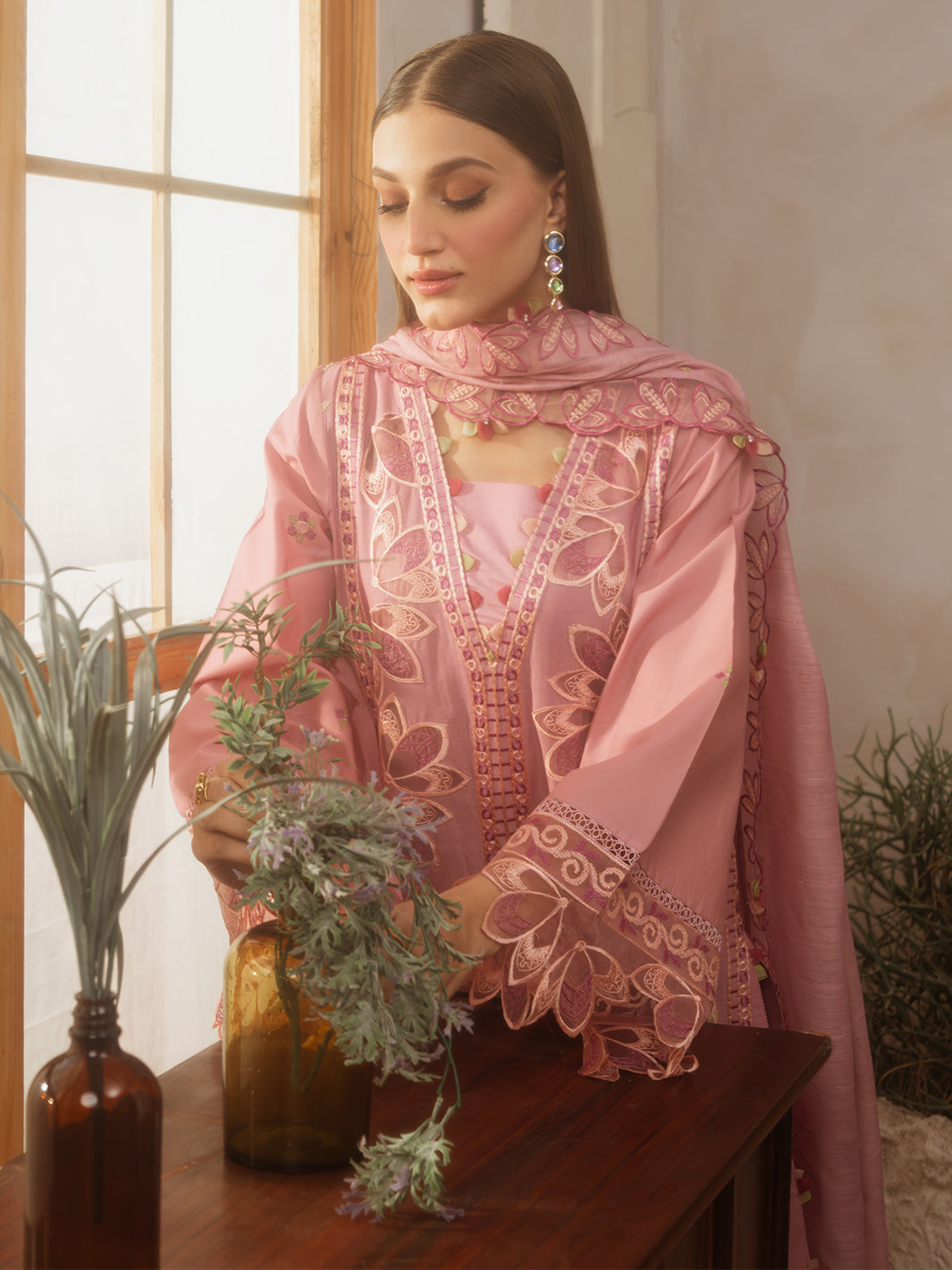 Mahnur | Florence Luxury Lawn 25 | AZMEY -   Ladies Clothes -  Saira Saqlain