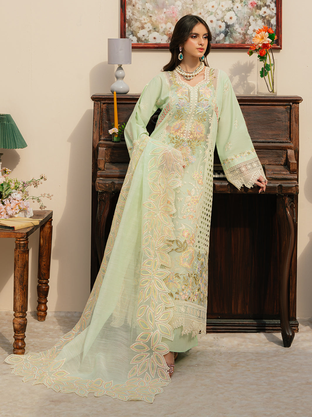 Mahnur | Allenura Luxury Lawn 24 | CAROLINE - Saira Saqlain