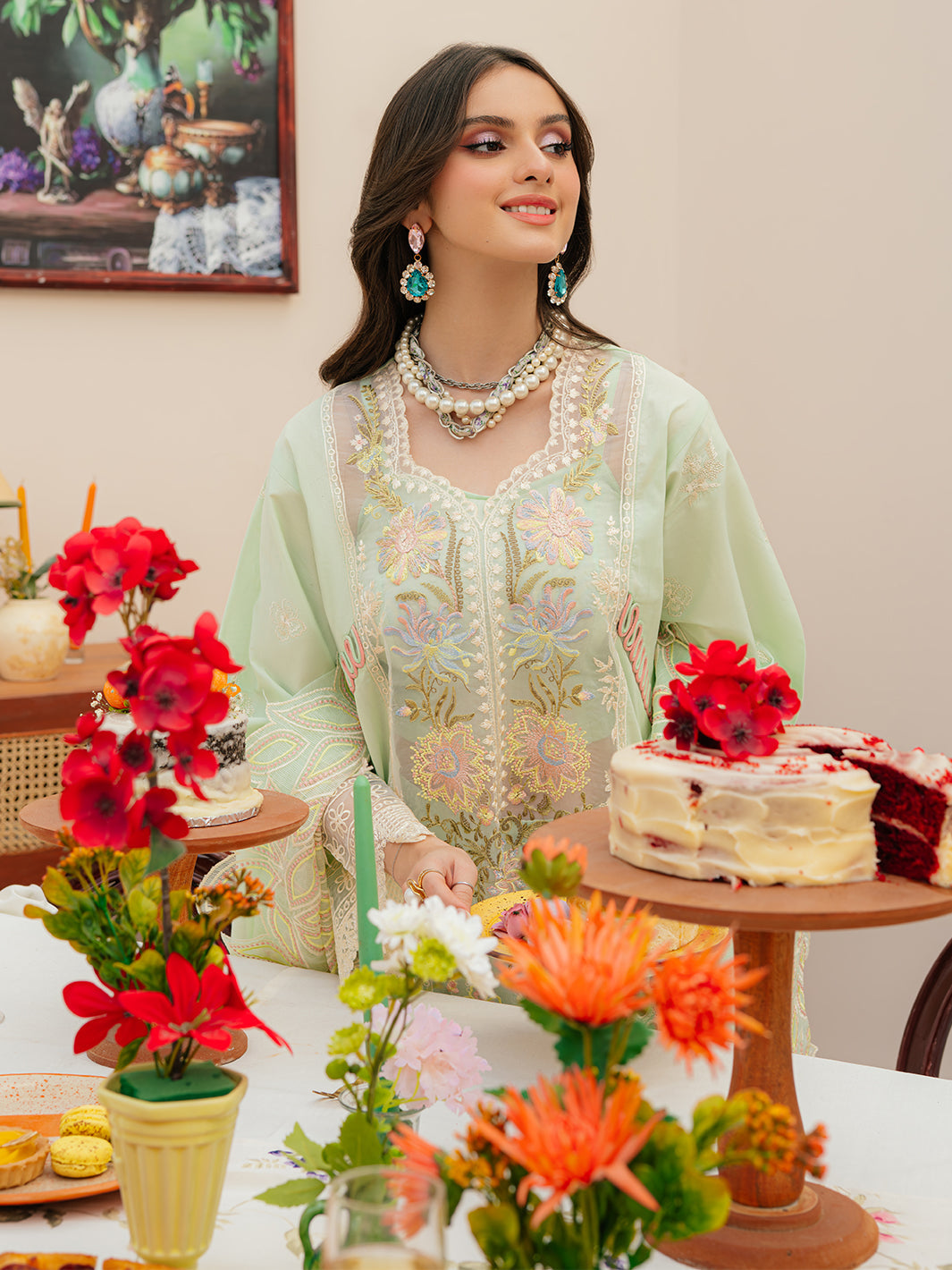 Mahnur | Allenura Luxury Lawn 24 | CAROLINE - Saira Saqlain