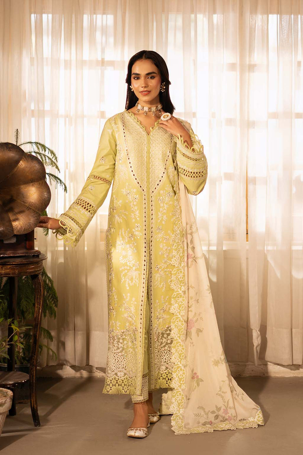 Zarposh | Sajni Lawn 25 | Gulnaz -   Ladies Clothes -  Saira Saqlain