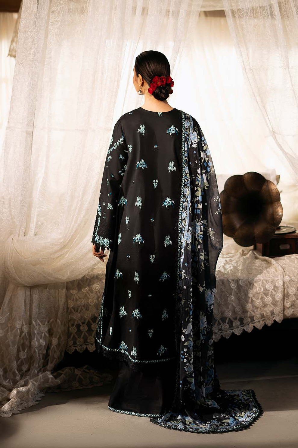 Zarposh | Sajni Lawn 25 | Mahzadi -   Ladies Clothes -  Saira Saqlain