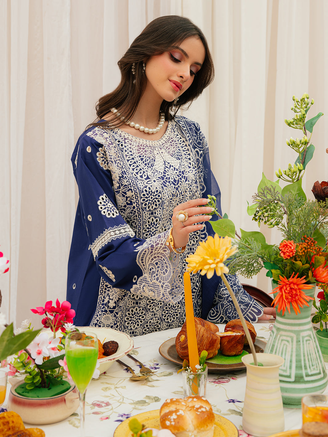 Mahnur | Allenura Luxury Lawn 24 | ELYSIUM - Saira Saqlain