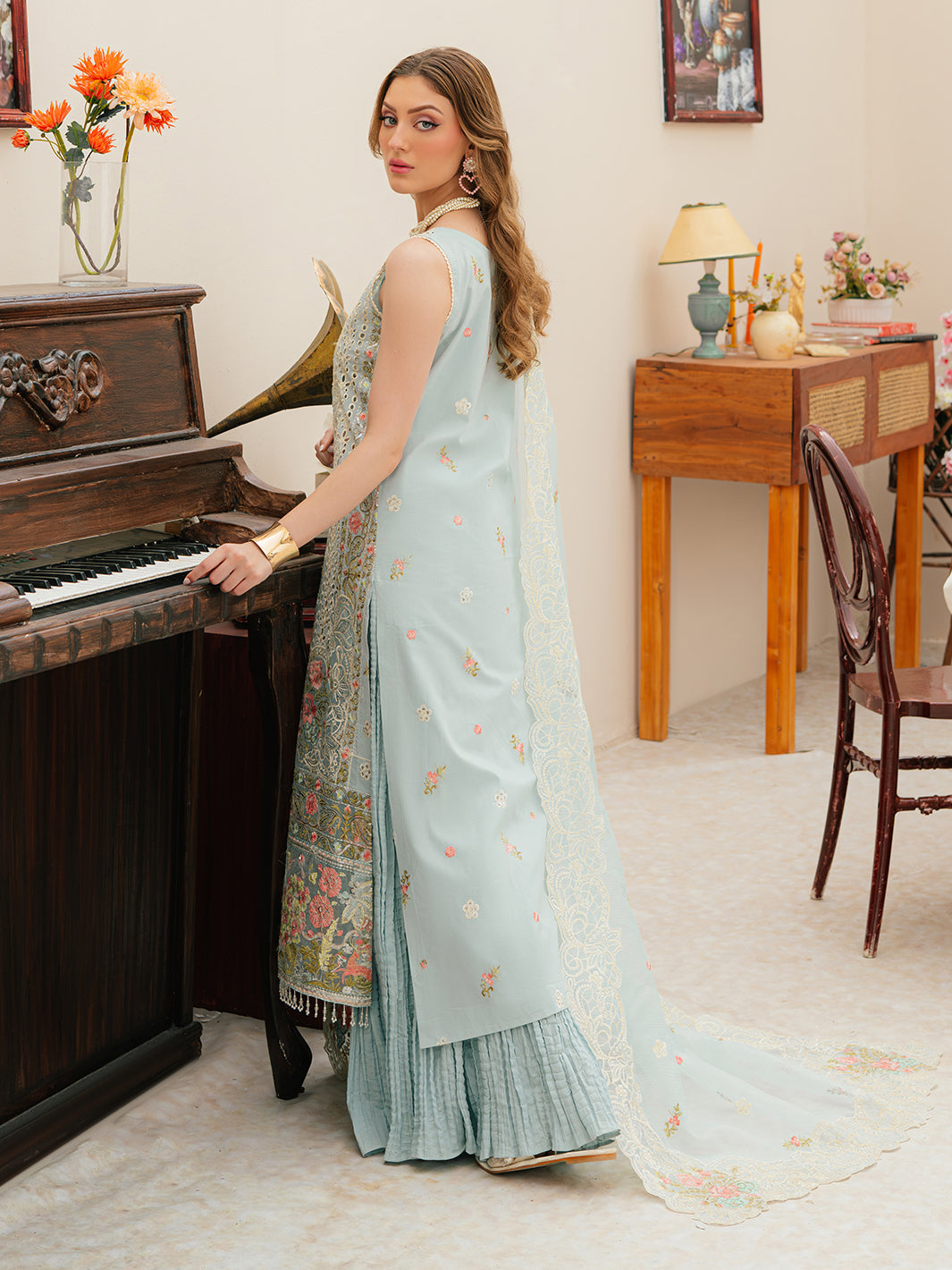 Mahnur | Allenura Luxury Lawn 24 | ELYSSA - Saira Saqlain