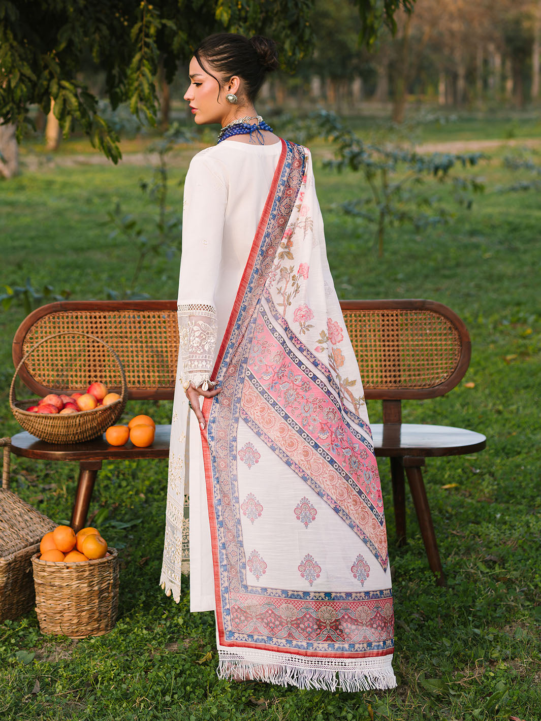 Mahnur | Dahlia Luxury Lawn 25 | Gia -   Ladies Clothes -  Saira Saqlain