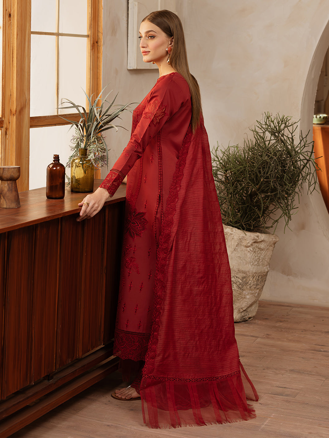 Mahnur | Florence Luxury Lawn 25 | HOORAIN -   Ladies Clothes -  Saira Saqlain