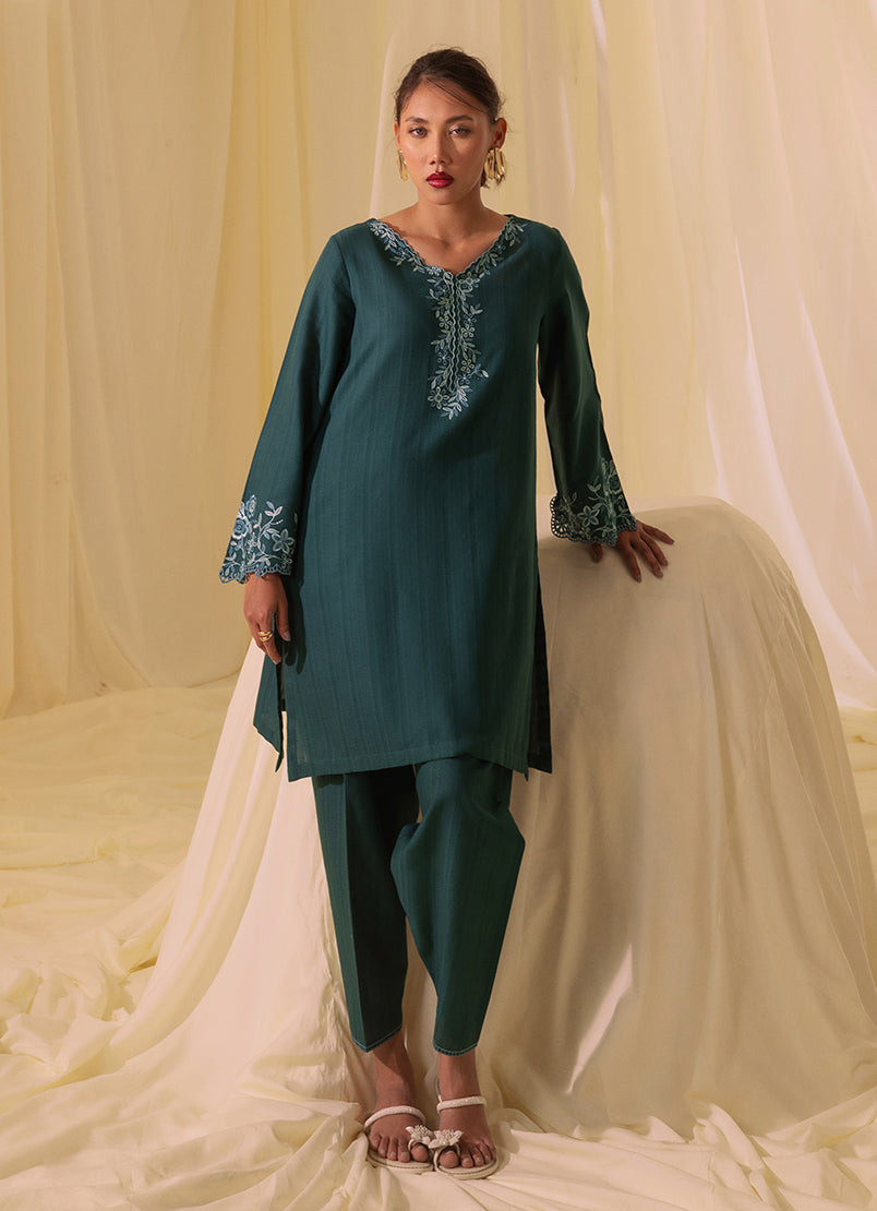 Image | Spring Basics 25 | IJSE-214058-12529 -   Ladies Clothes -  Saira Saqlain