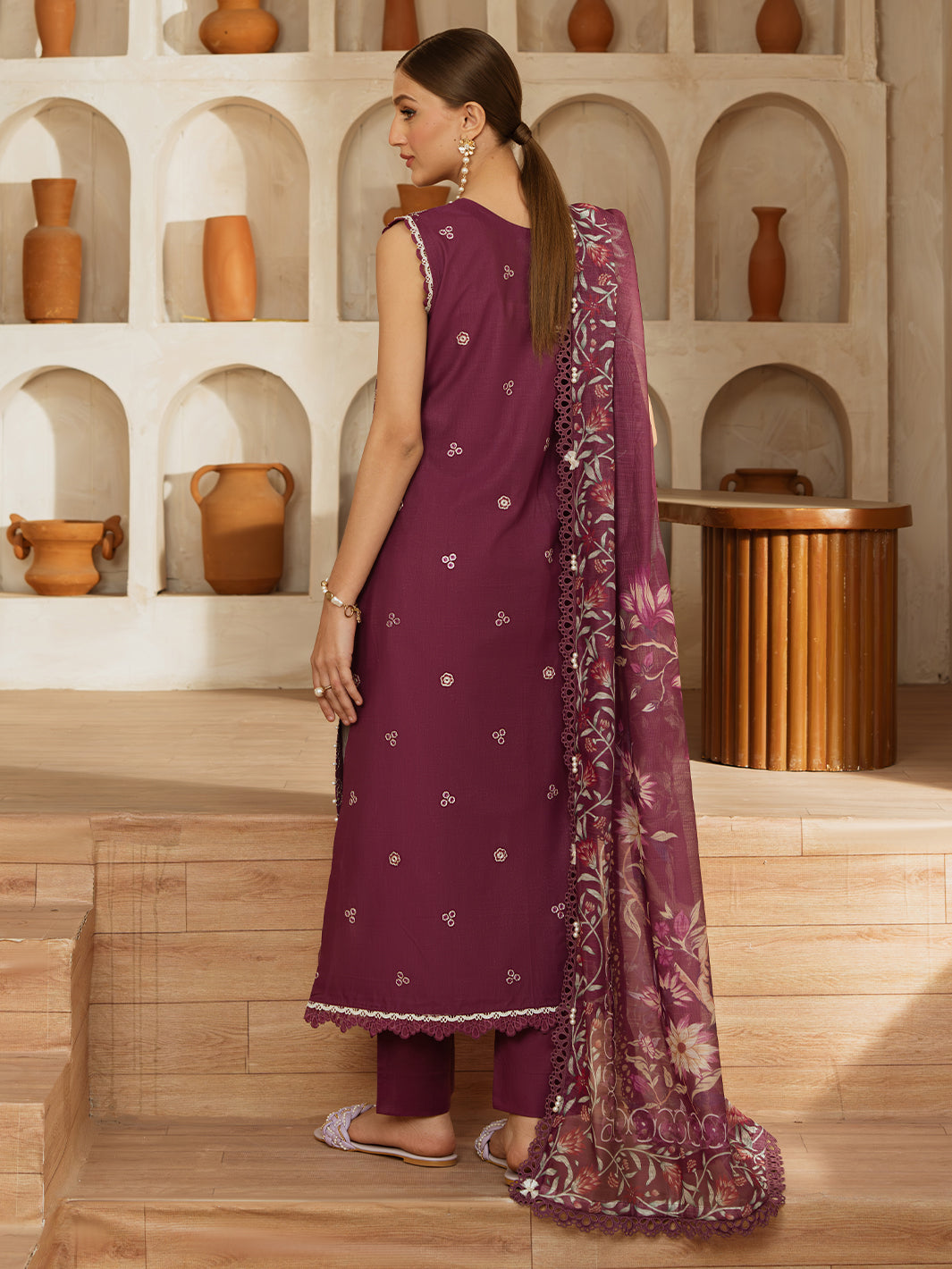 Mahnur | Florence Luxury Lawn 25 | IZNA -   Ladies Clothes -  Saira Saqlain