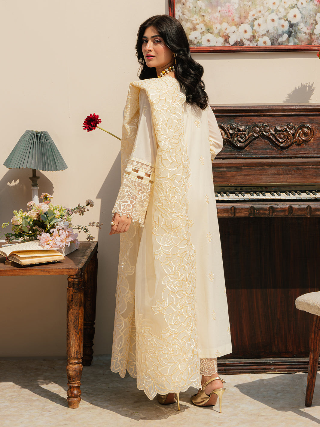 Mahnur | Allenura Luxury Lawn 24 | LUMINARY - Saira Saqlain