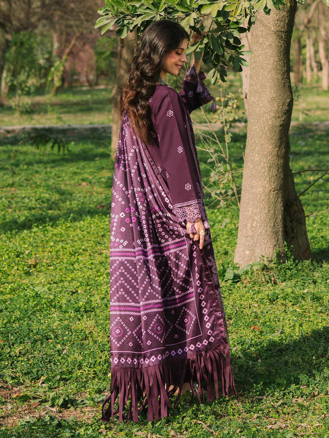 Mahnur | Dahlia Luxury Lawn 25 | Lea -   Ladies Clothes -  Saira Saqlain