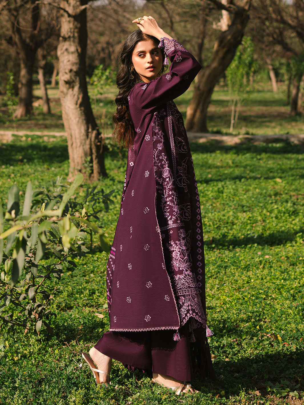 Mahnur | Dahlia Luxury Lawn 25 | Lea -   Ladies Clothes -  Saira Saqlain