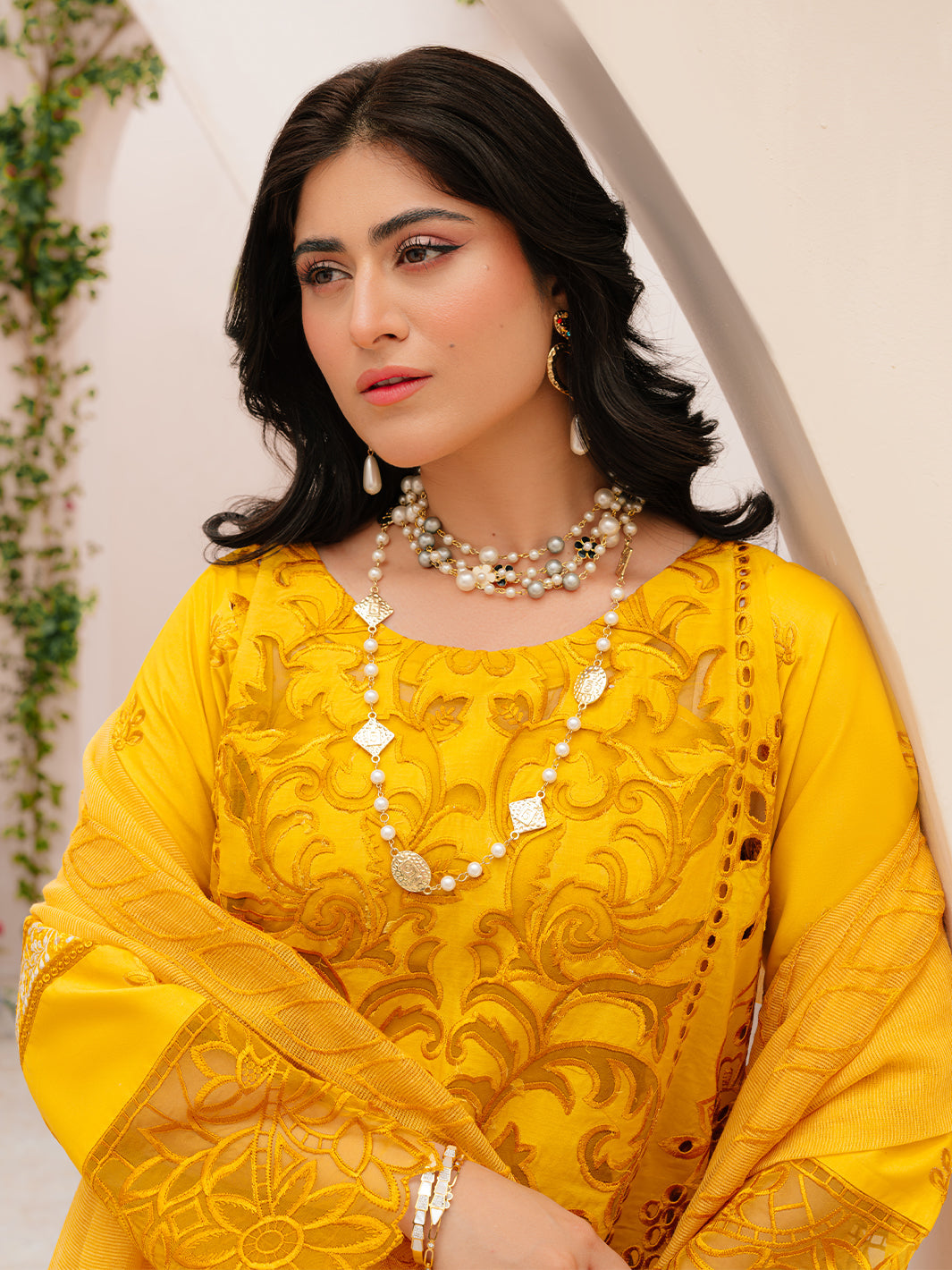 Mahnur | Allenura Luxury Lawn 24 | MERIDIAN - Saira Saqlain