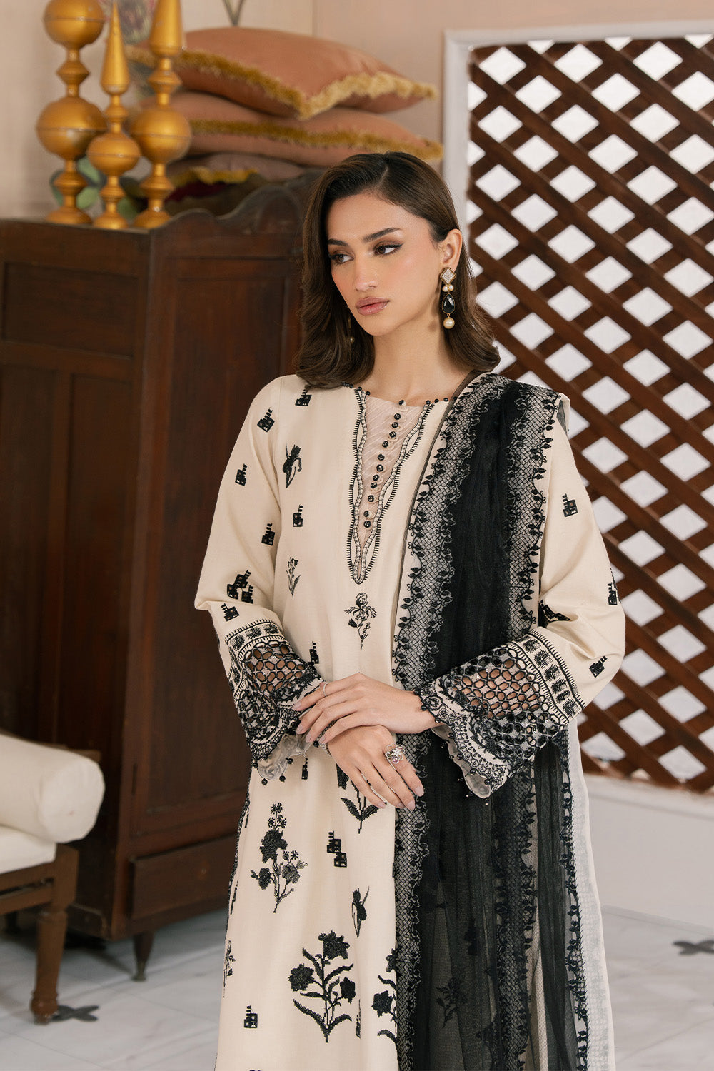 Maryum N Maria | Eid Luxury Lawn 25 | ATEFEH - MS50157 -   Ladies Clothes -  Saira Saqlain
