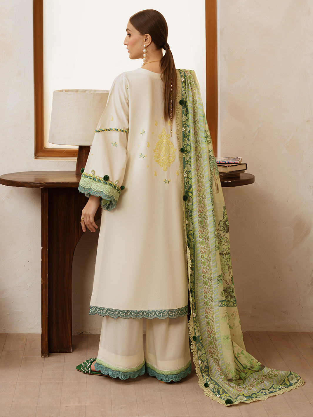 Mahnur | Florence Luxury Lawn 25 | MAHGUL -   Ladies Clothes -  Saira Saqlain