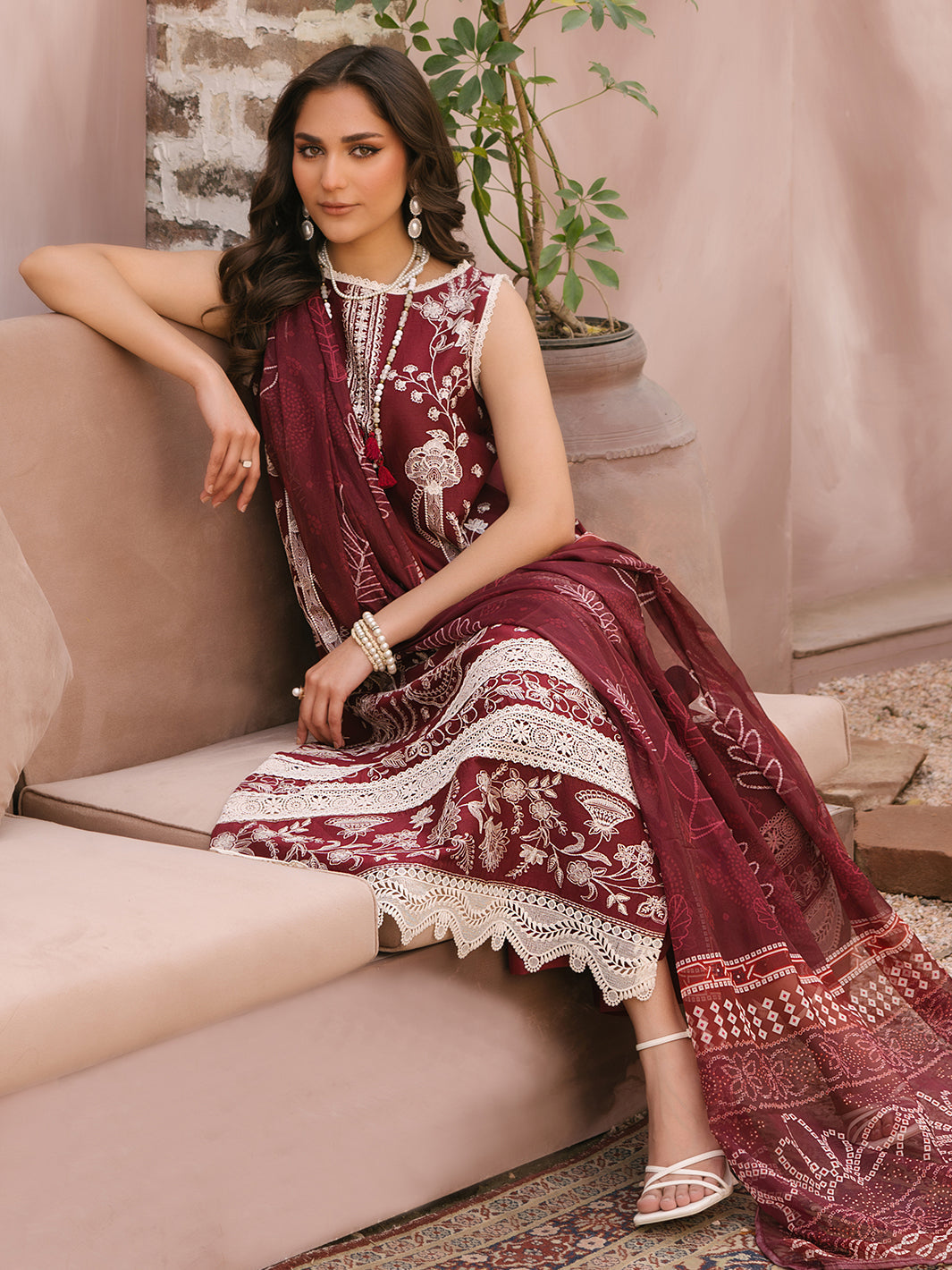 Mahnur | Masakali Luxury Lawn 24 | MK 02 - B - Saira Saqlain