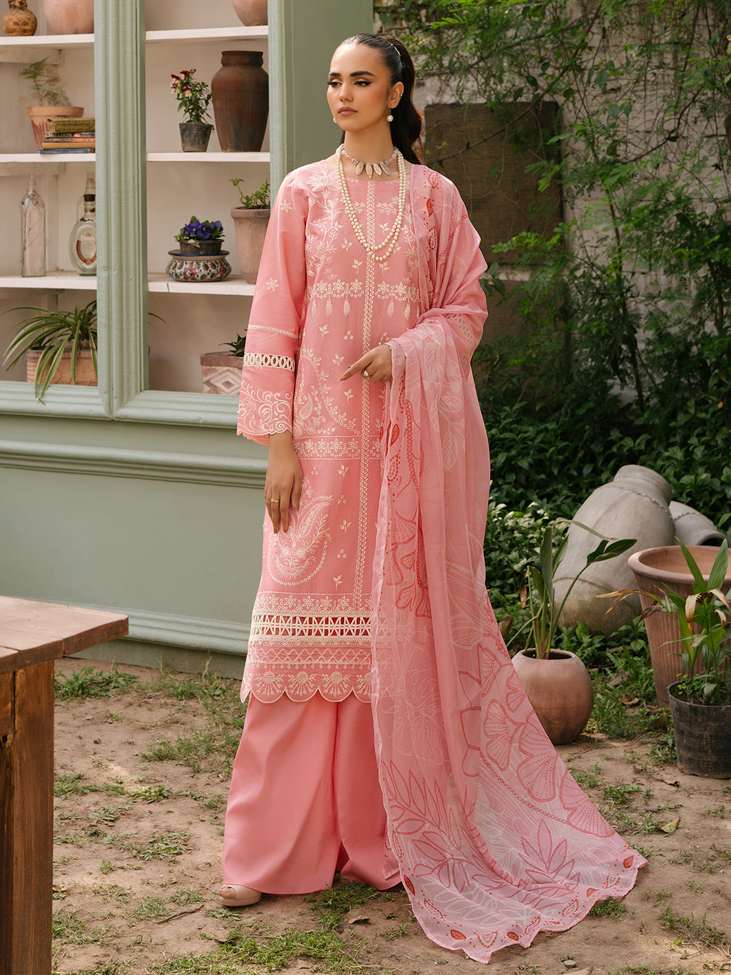 Mahnur | Masakali Luxury Lawn 24 | MK 03 - A - Saira Saqlain