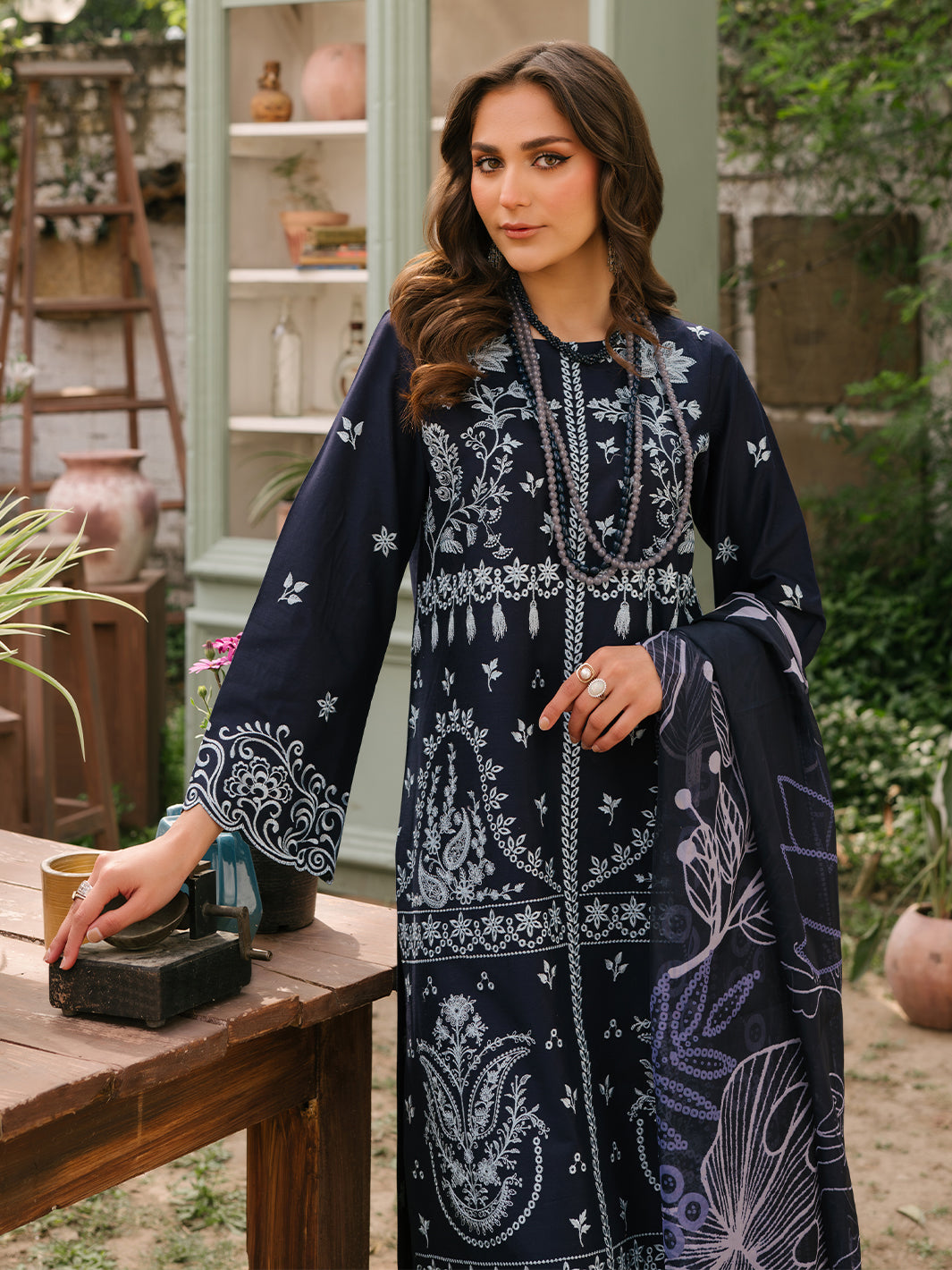 Mahnur | Masakali Luxury Lawn 24 | MK 03 - B - Saira Saqlain