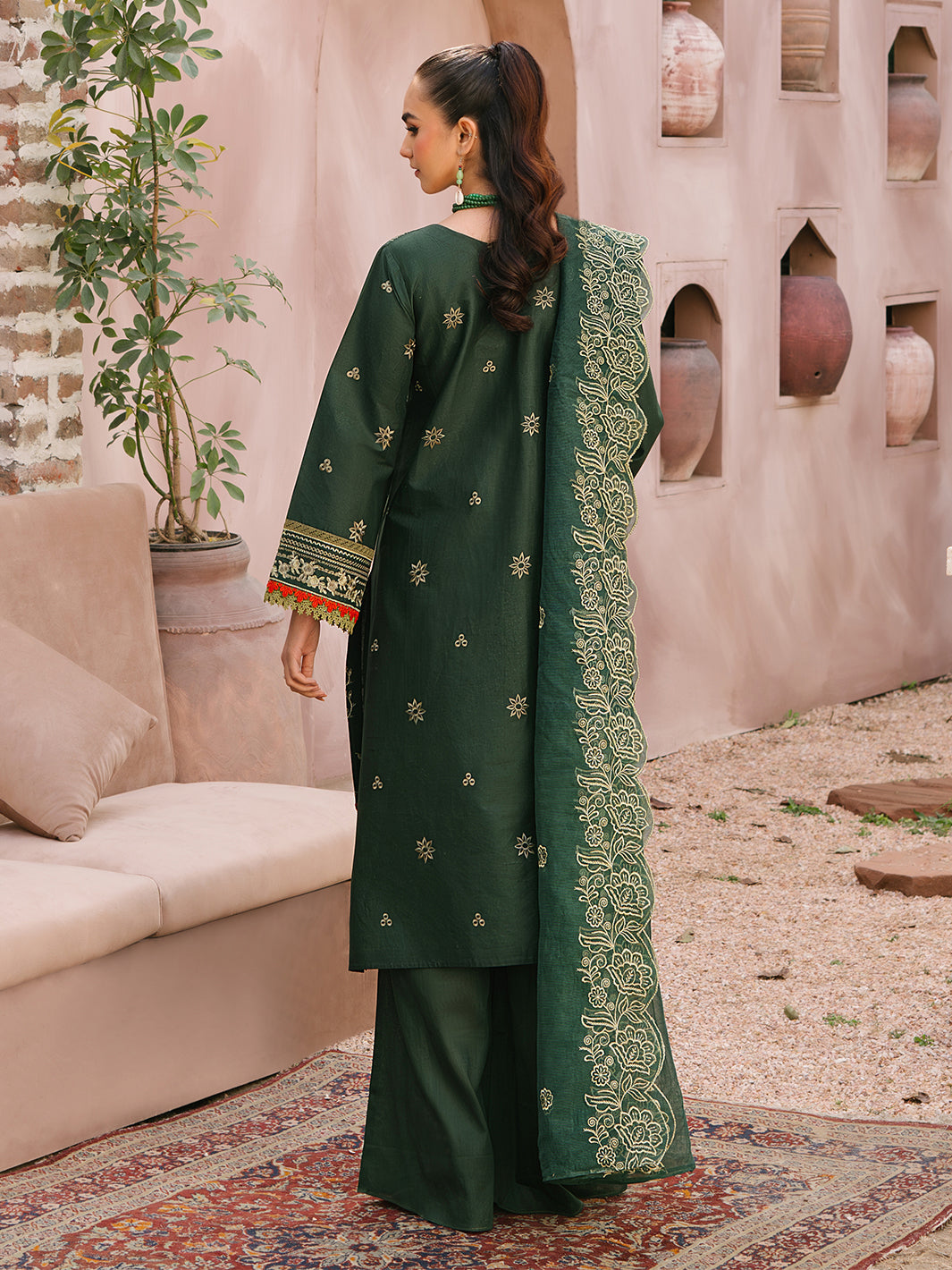 Mahnur | Masakali Luxury Lawn 24 | MK 04 - B - Saira Saqlain