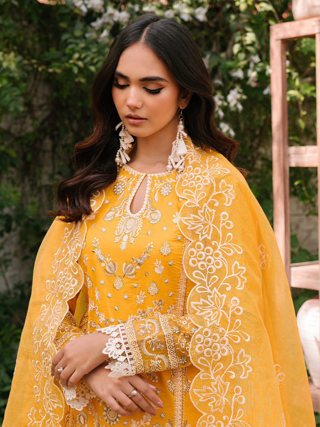 Mahnur | Masakali Luxury Lawn 24 | MK 06 - A - Saira Saqlain