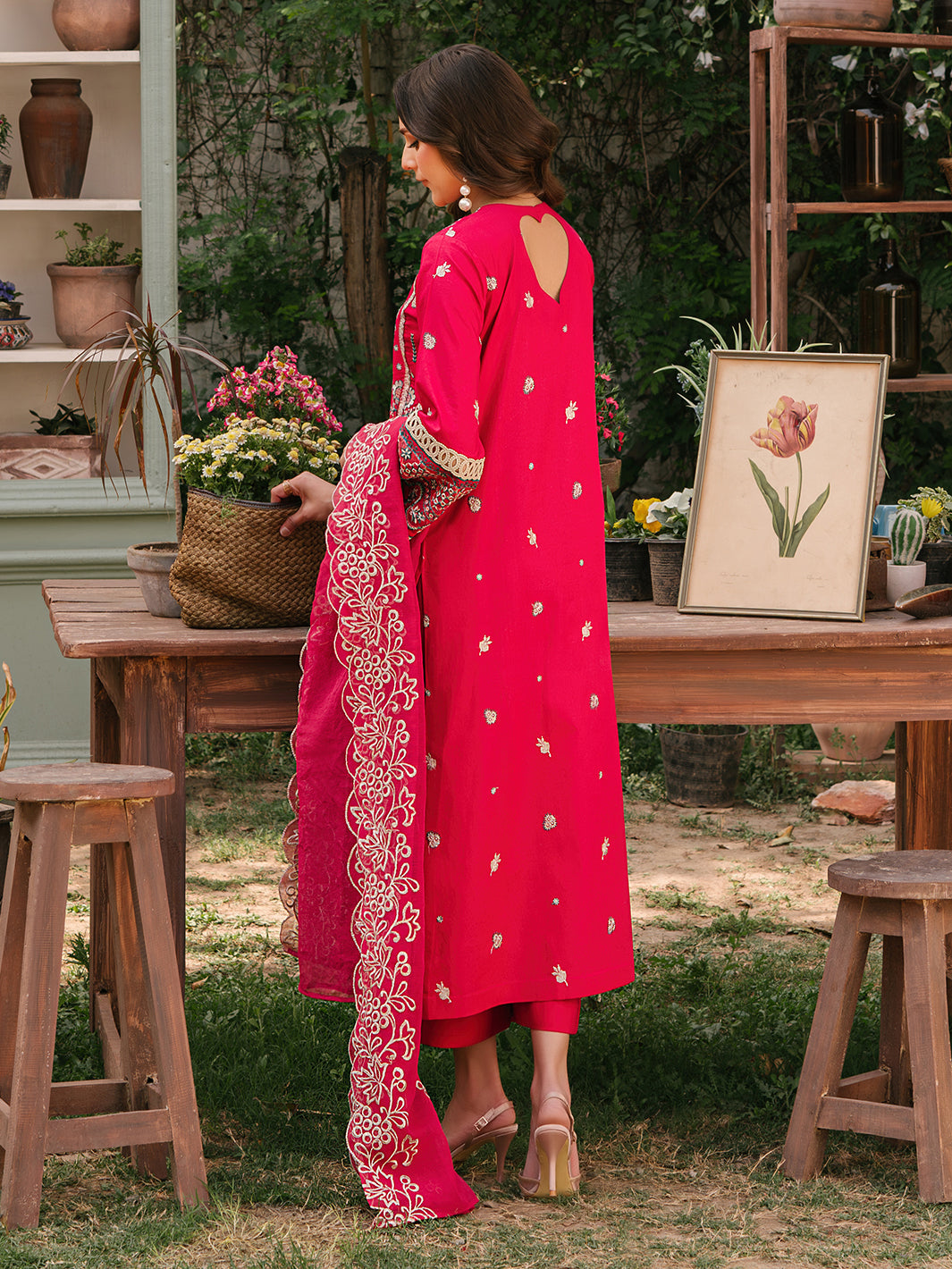 Mahnur | Masakali Luxury Lawn 24 | MK 06 - B - Saira Saqlain