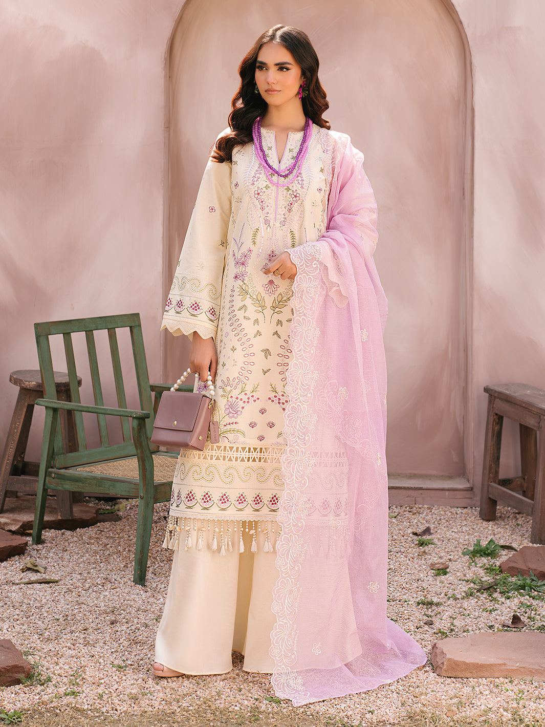Mahnur | Masakali Luxury Lawn 24 | MK 01 - B - Saira Saqlain