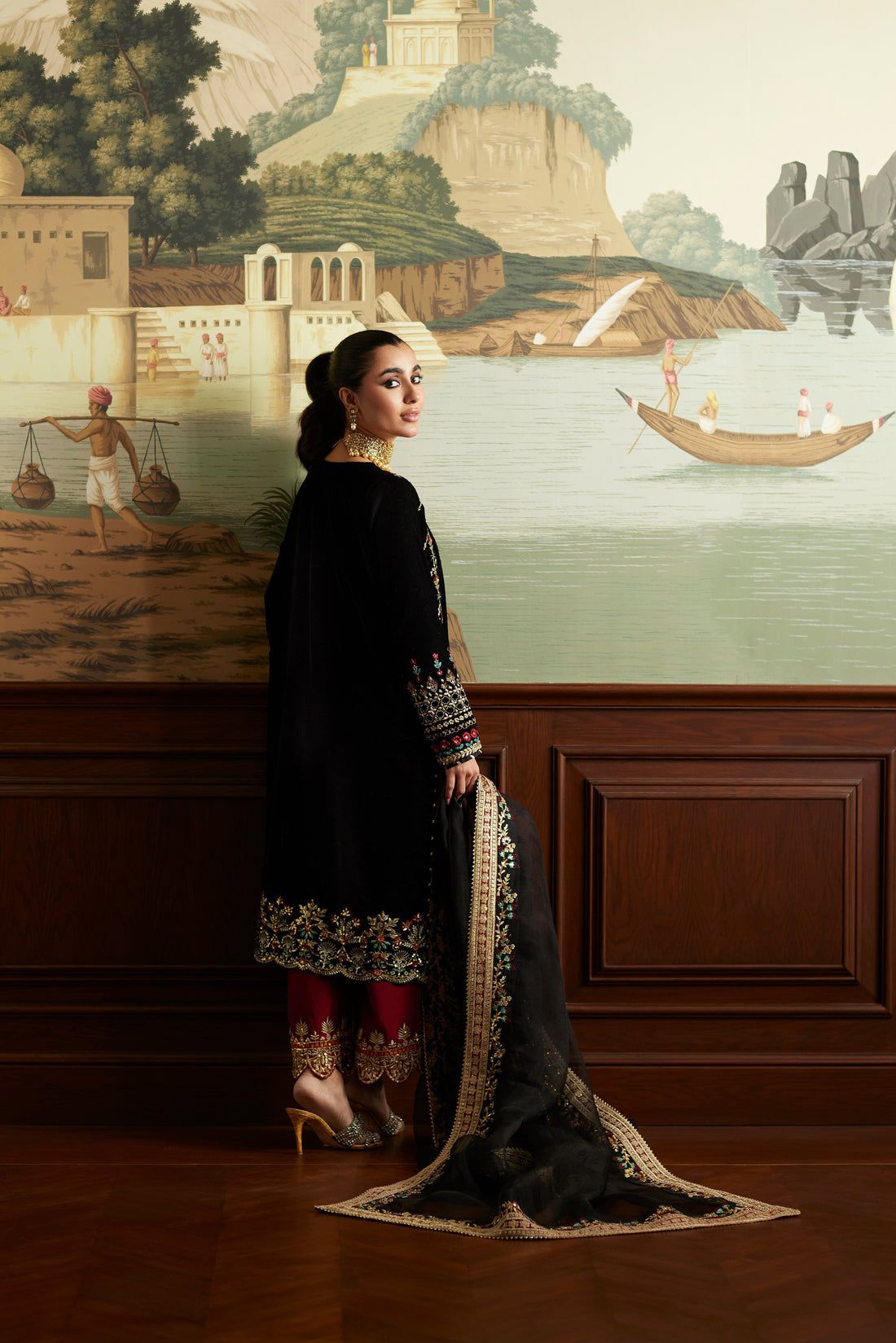 Mina Hassan | Velvet Luxe |  Jahan - Saira Saqlain
