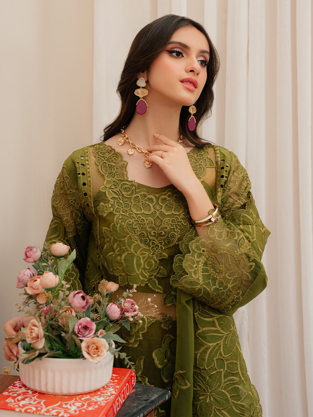 Mahnur | Allenura Luxury Lawn 24 | REVERIE - Saira Saqlain