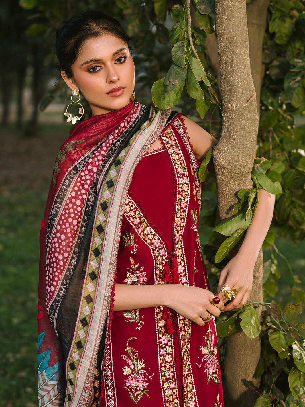 Mahnur | Dahlia Luxury Lawn 25 | Rosina -   Ladies Clothes -  Saira Saqlain
