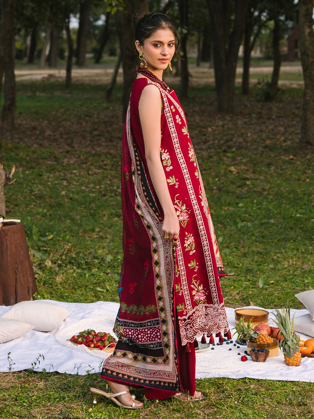 Mahnur | Dahlia Luxury Lawn 25 | Rosina -   Ladies Clothes -  Saira Saqlain
