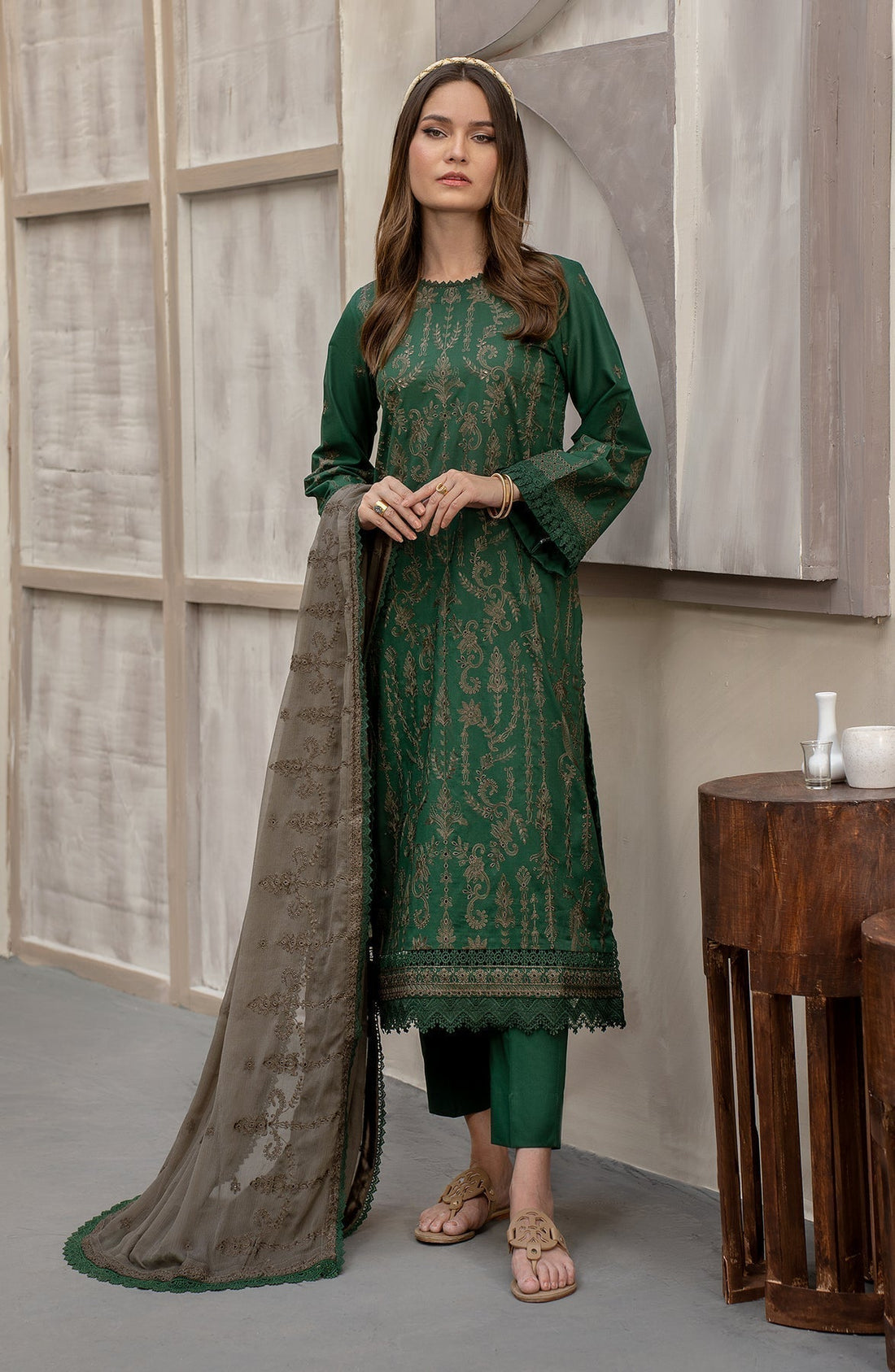 Zarif | Festive Lawn | ZFL 06 LIVIA - Saira Saqlain