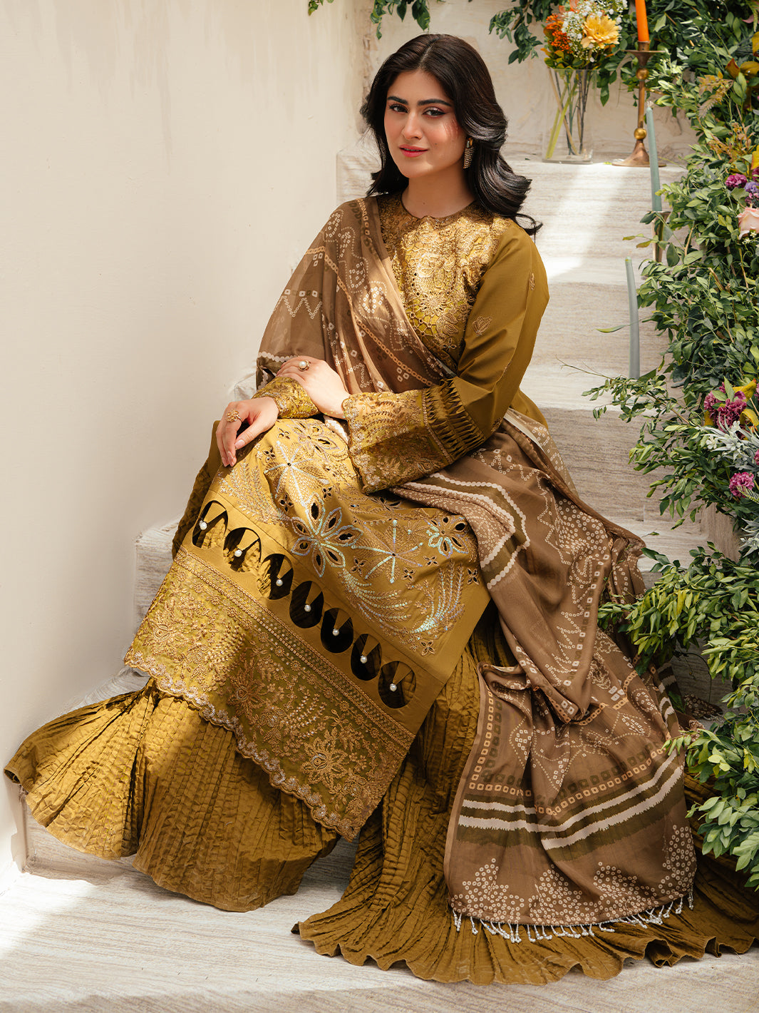 Mahnur | Allenura Luxury Lawn 24 | SIERRA - Saira Saqlain