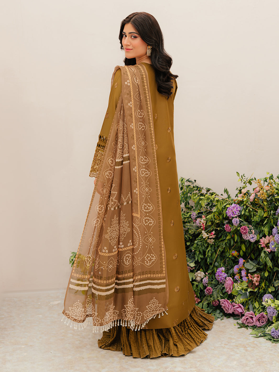 Mahnur | Allenura Luxury Lawn 24 | SIERRA - Saira Saqlain