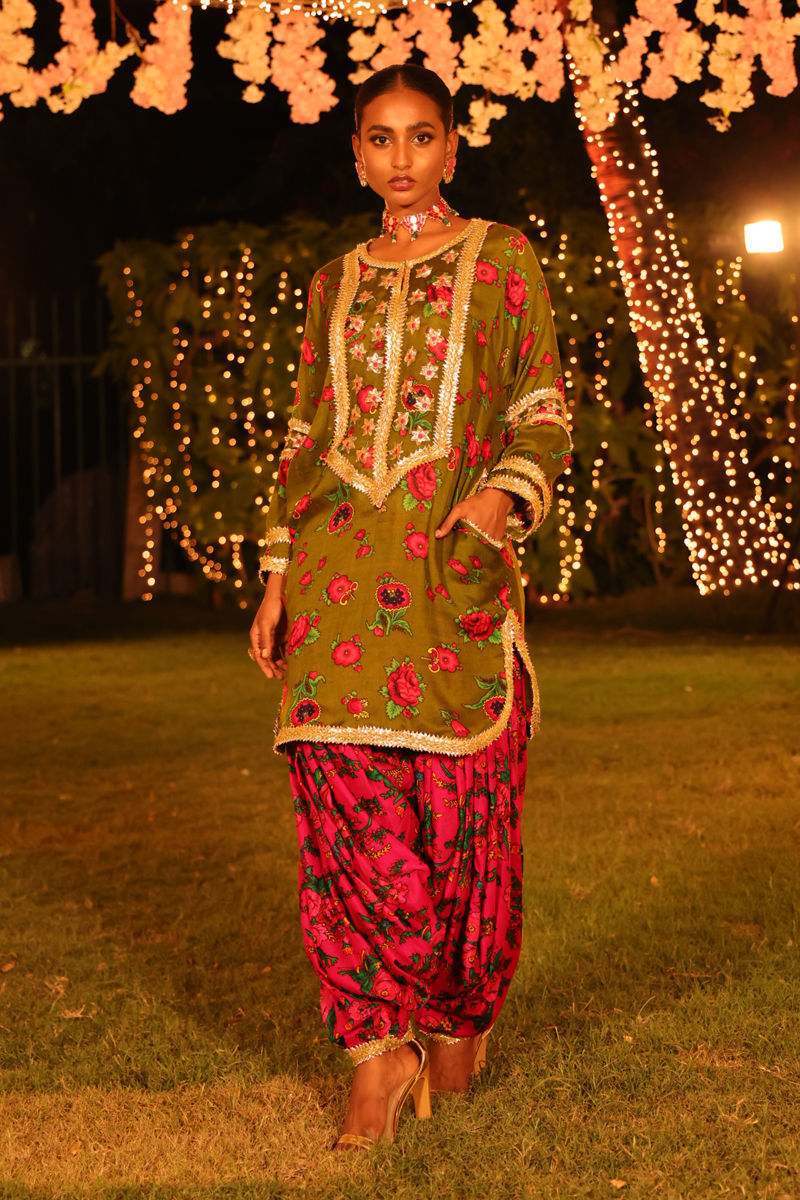 The Pink Tree Company | Wedding Wear | MAGENTA FLASH - Saira Saqlain