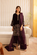 Vanya | Velvet Formals 24 |  KV-52 - Saira Saqlain