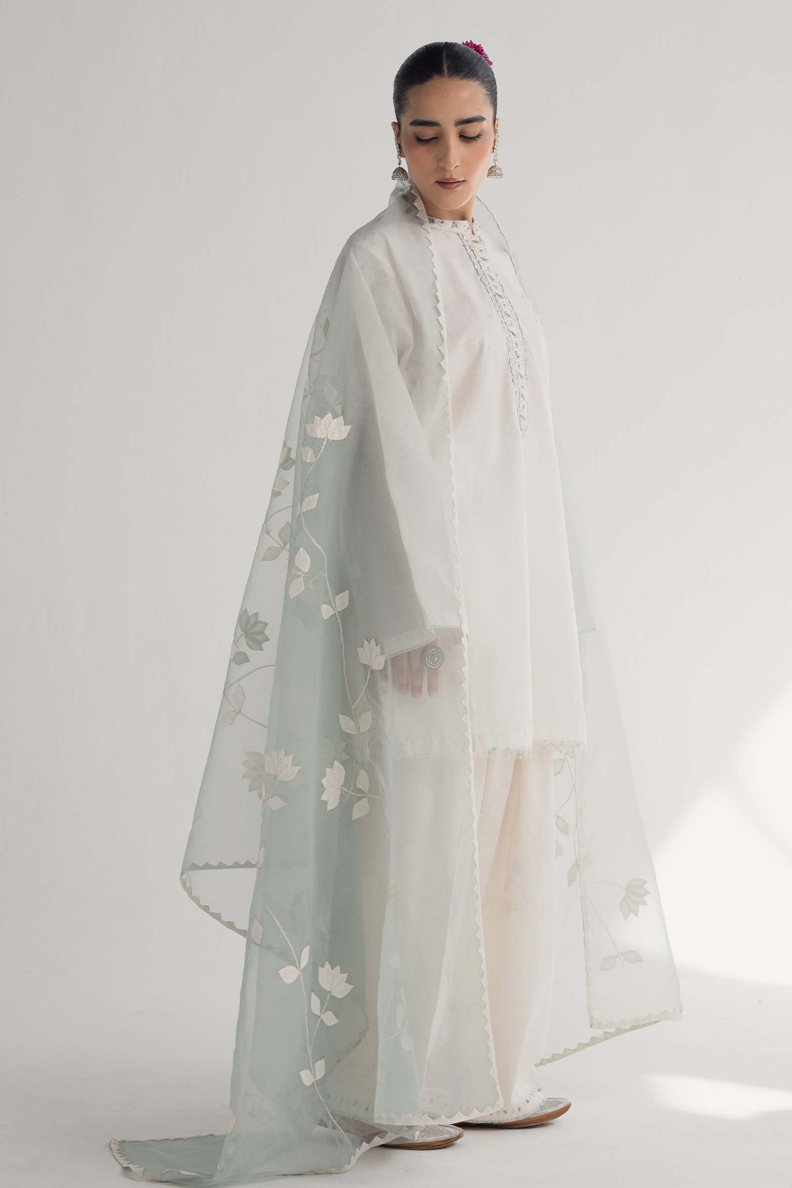 Zara Shahjahan | Handcrafted Suits | ZHC-046 - Saira Saqlain